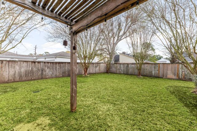 2731 Field Line Drive, Sugar Land, TX 77479