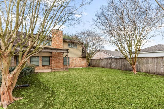 2731 Field Line Drive, Sugar Land, TX 77479