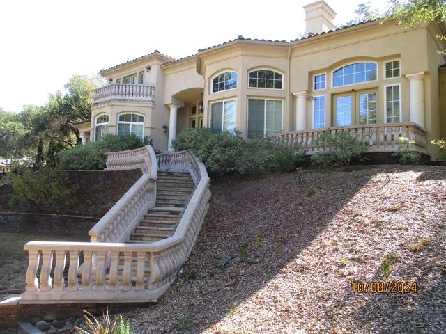 15520 Quito Road, Monte Sereno, CA 95030