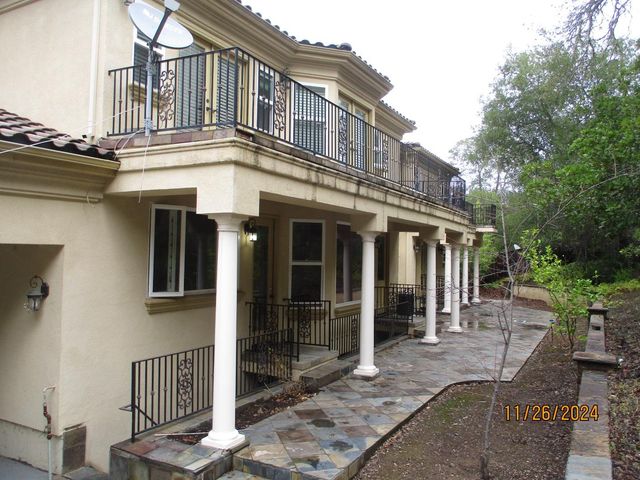 15520 Quito Road, Monte Sereno, CA 95030