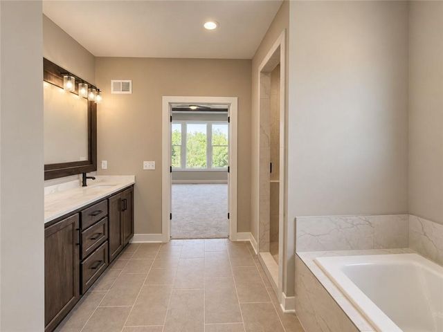22180 W 116th Terrace, Olathe, KS 66061
