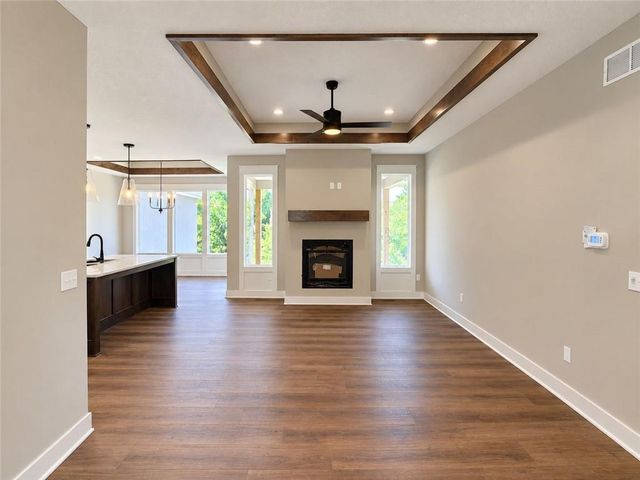 22180 W 116th Terrace, Olathe, KS 66061