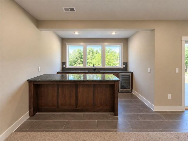 22180 W 116th Terrace, Olathe, KS 66061