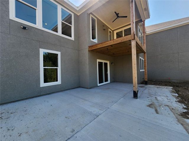 22180 W 116th Terrace, Olathe, KS 66061
