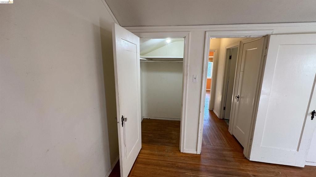 Image 26 of property listing at 1266 Washington Ave, Albany, CA 94706