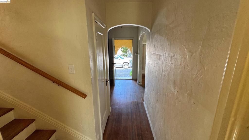 Image 35 of property listing at 1266 Washington Ave, Albany, CA 94706