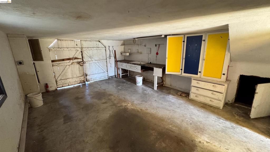 Image 40 of property listing at 1266 Washington Ave, Albany, CA 94706