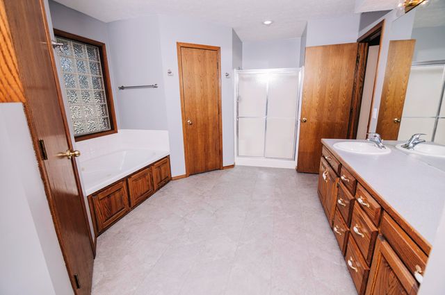 3675 S Lexus Avenue, Springfield, MO 65807