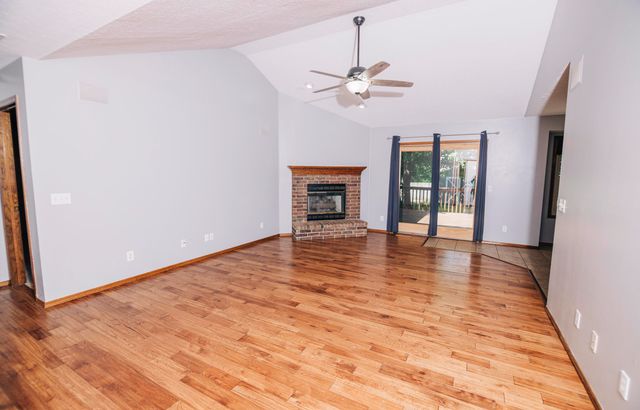 3675 S Lexus Avenue, Springfield, MO 65807