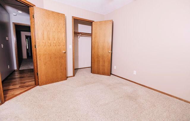 3675 S Lexus Avenue, Springfield, MO 65807