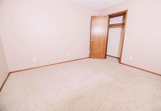 3675 S Lexus Avenue, Springfield, MO 65807