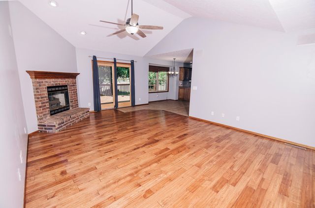 3675 S Lexus Avenue, Springfield, MO 65807