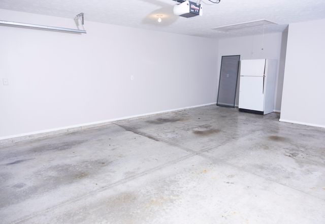 3675 S Lexus Avenue, Springfield, MO 65807