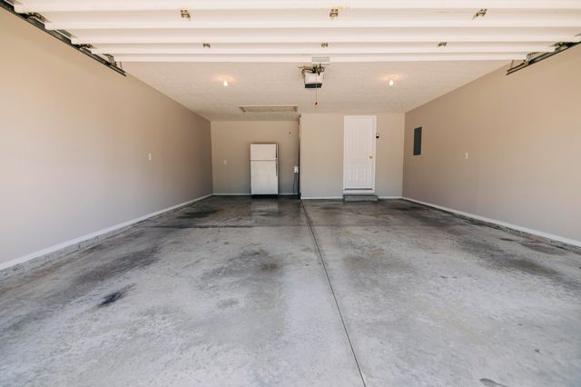3675 S Lexus Avenue, Springfield, MO 65807
