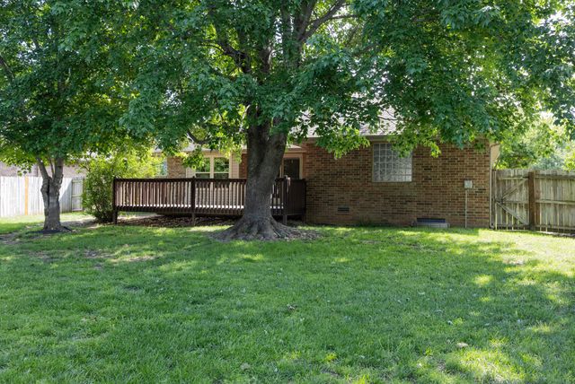 3675 S Lexus Avenue, Springfield, MO 65807