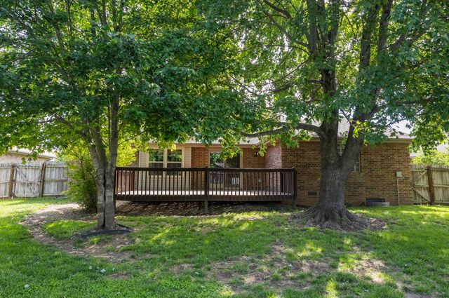 3675 S Lexus Avenue, Springfield, MO 65807