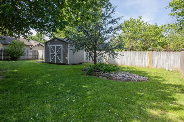 3675 S Lexus Avenue, Springfield, MO 65807