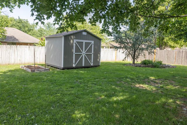 3675 S Lexus Avenue, Springfield, MO 65807
