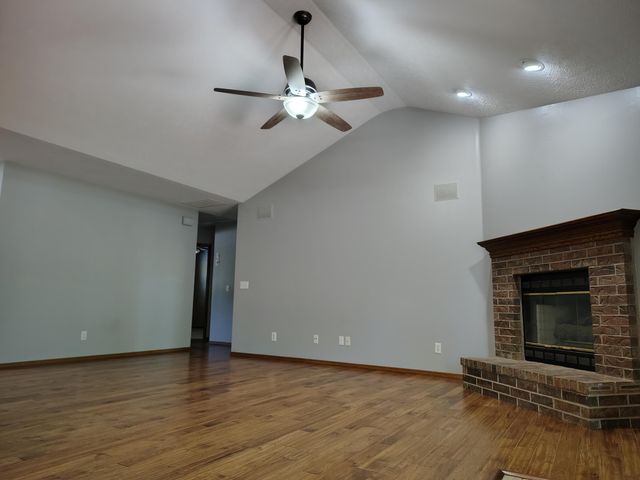 3675 S Lexus Avenue, Springfield, MO 65807