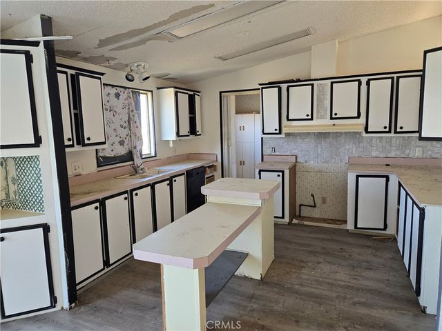 59230 Phillipi Lane, Landers, CA 92285