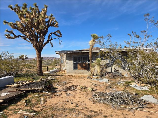 59230 Phillipi Lane, Landers, CA 92285