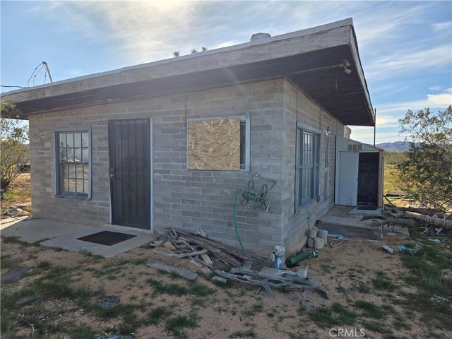 59230 Phillipi Lane, Landers, CA 92285