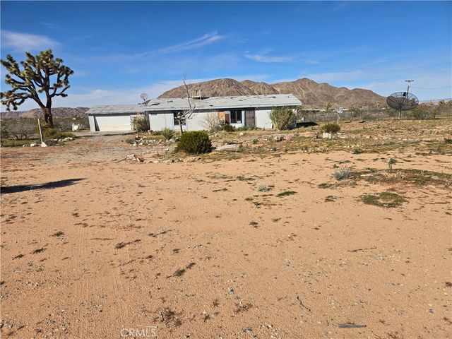 59230 Phillipi Lane, Landers, CA 92285