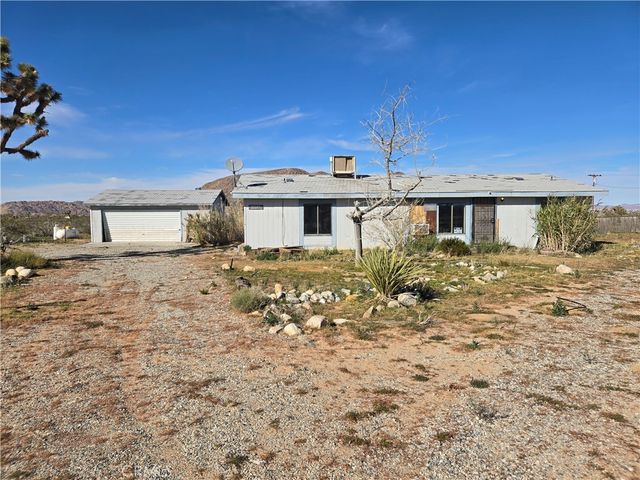 59230 Phillipi Lane, Landers, CA 92285