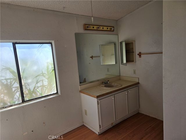 59230 Phillipi Lane, Landers, CA 92285