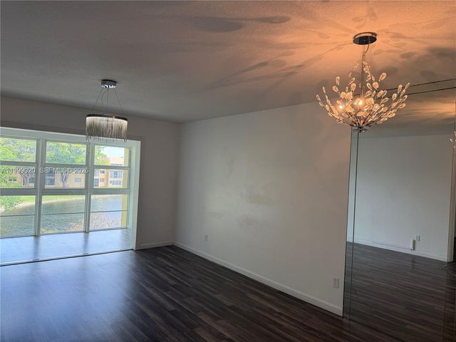 5851 NW 62nd Ave 305, Tamarac, FL 33319