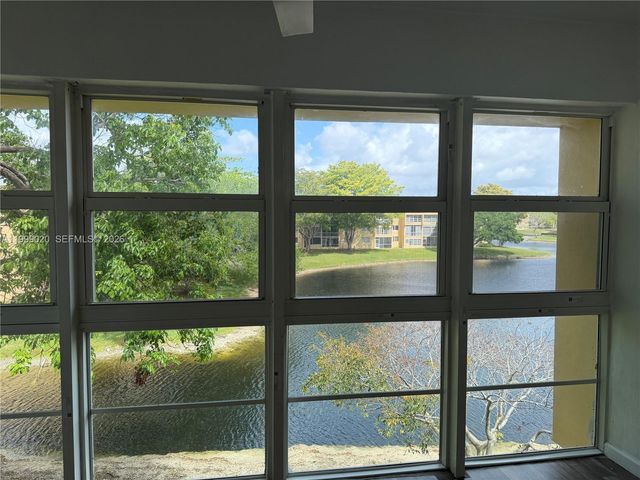 5851 NW 62nd Ave 305, Tamarac, FL 33319