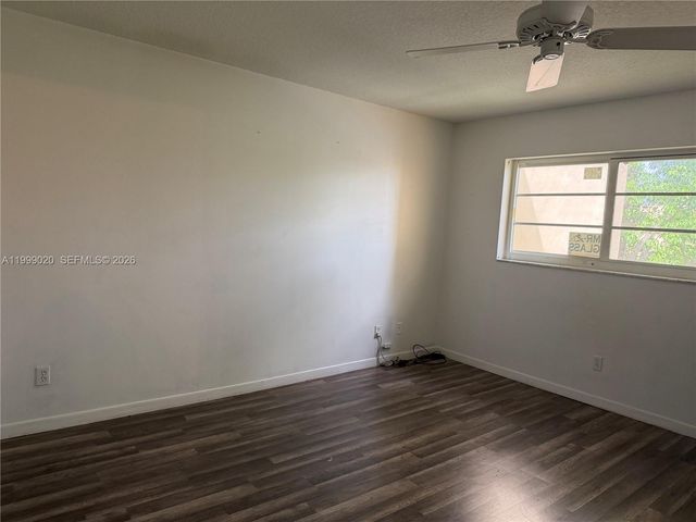 5851 NW 62nd Ave 305, Tamarac, FL 33319