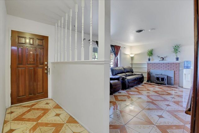 1219 Charlotte Ave, Yuba City, CA 95991