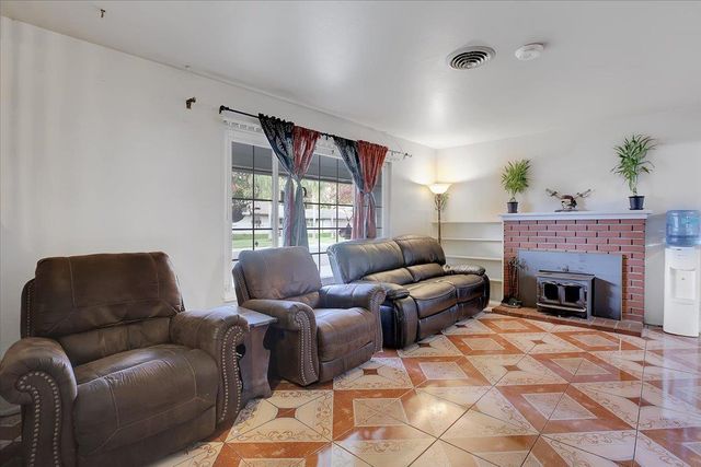 1219 Charlotte Ave, Yuba City, CA 95991