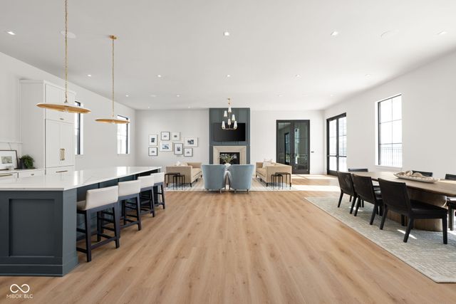 6047 Johnson Road, Zionsville, IN 46077