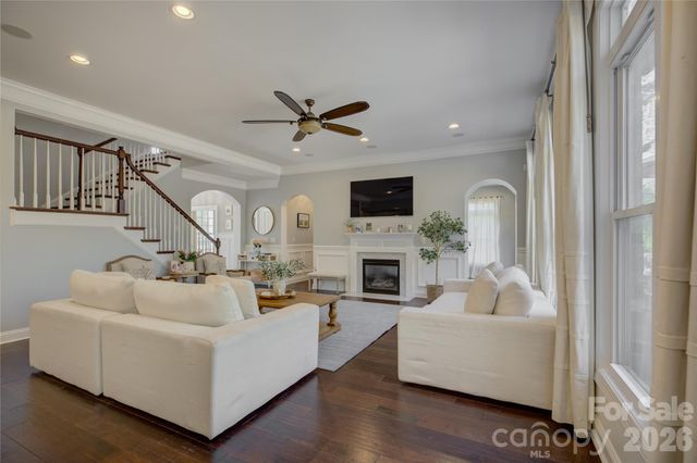 13203 Coyote Creek Court, Charlotte, NC 28278