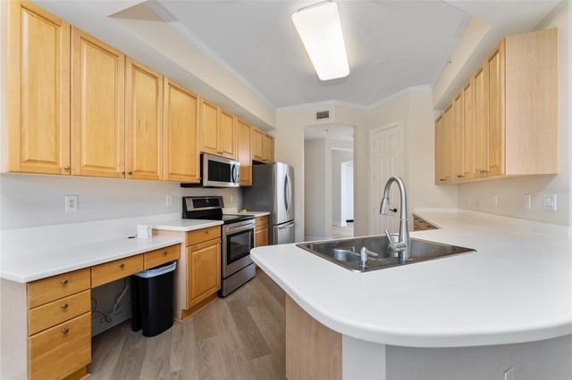 97 VIVANTE 9748, Punta Gorda, FL 33950