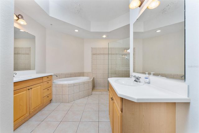 97 VIVANTE 9748, Punta Gorda, FL 33950