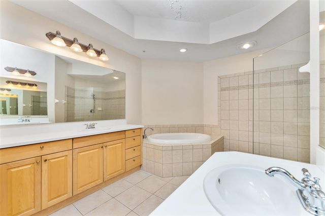 97 VIVANTE 9748, Punta Gorda, FL 33950