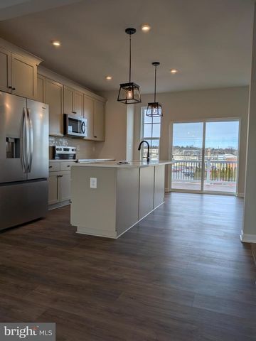 226 MONTEITH DR, Winchester, VA 22601