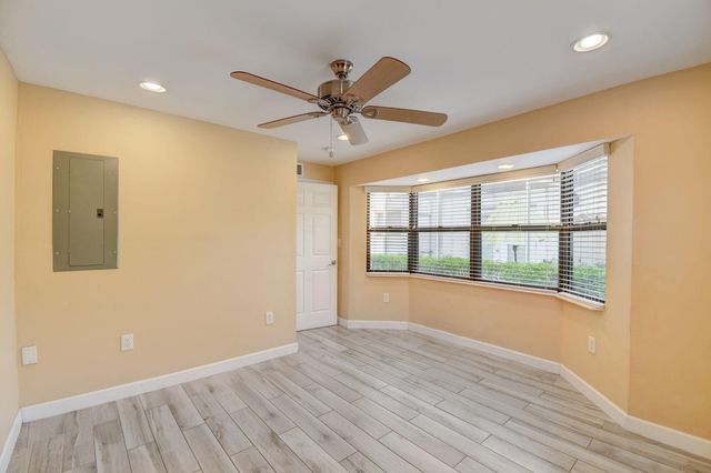 1316 DATE PALM Drive Rear, Lantana, FL 33462