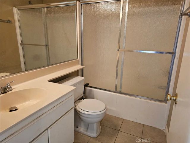 1840 E Avenue J2, Lancaster, CA 93535
