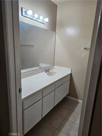 1840 E Avenue J2, Lancaster, CA 93535