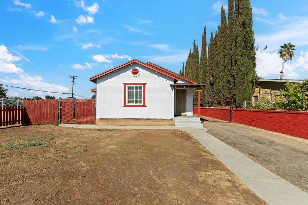 405 S C Street, Madera, CA 93638
