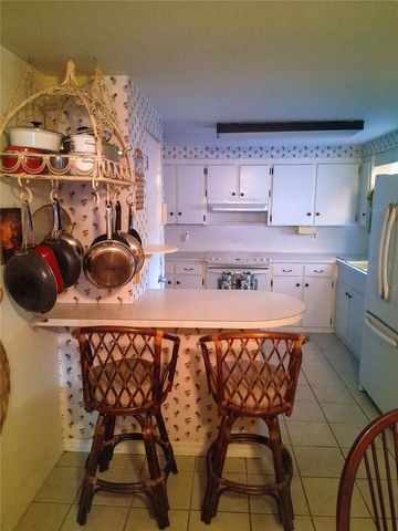 3033 DAWSON STREET, Sarasota, FL 34239
