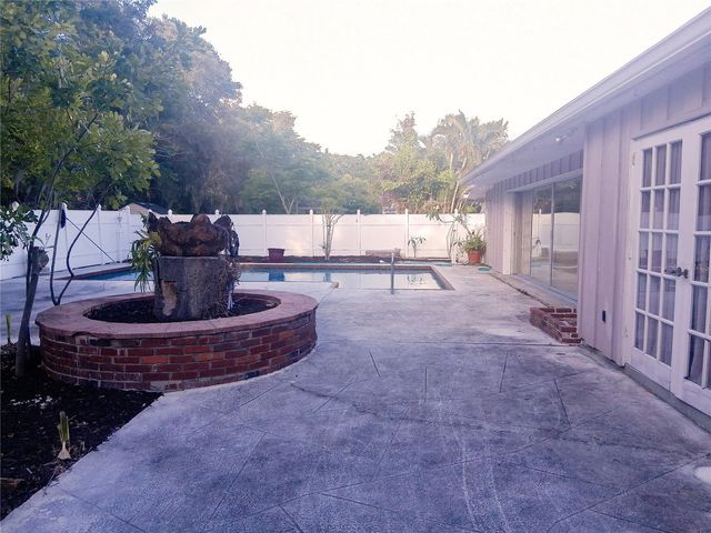 3033 DAWSON STREET, Sarasota, FL 34239