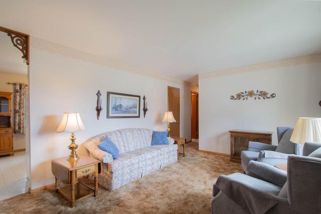 905 Sand STREET, Watertown, WI 53098