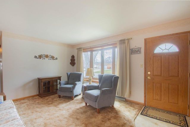 905 Sand STREET, Watertown, WI 53098