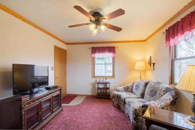 905 Sand STREET, Watertown, WI 53098