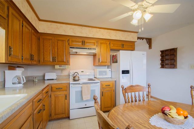 905 Sand STREET, Watertown, WI 53098